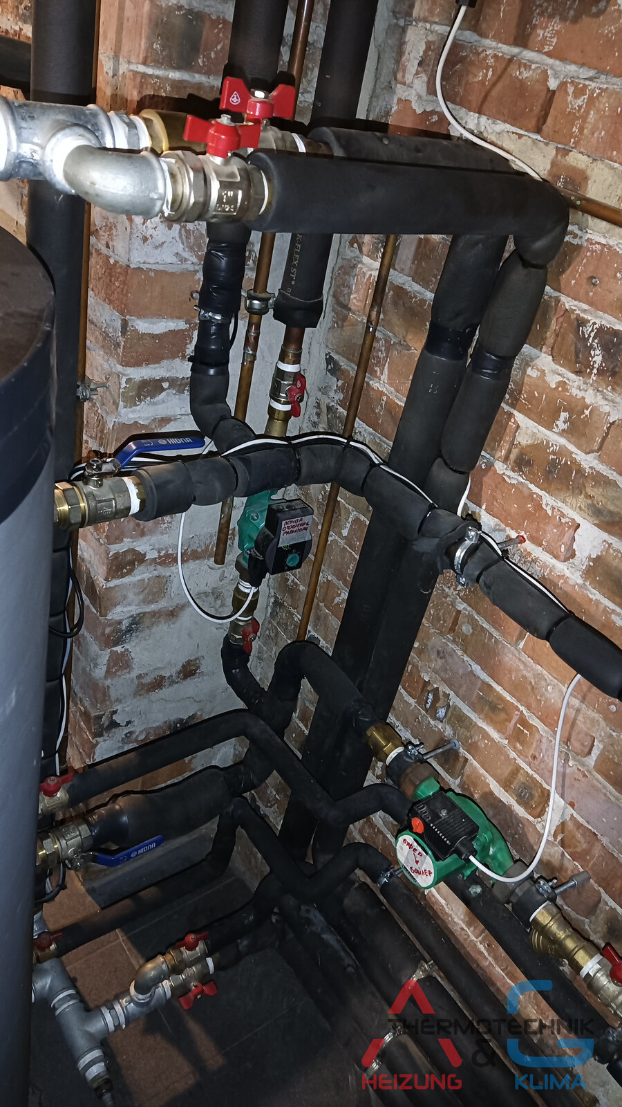 Heizungsanlage mit Luft-Wasser-Wärmepumpe HITACHI Yutaki S 25 kW - Bild 10