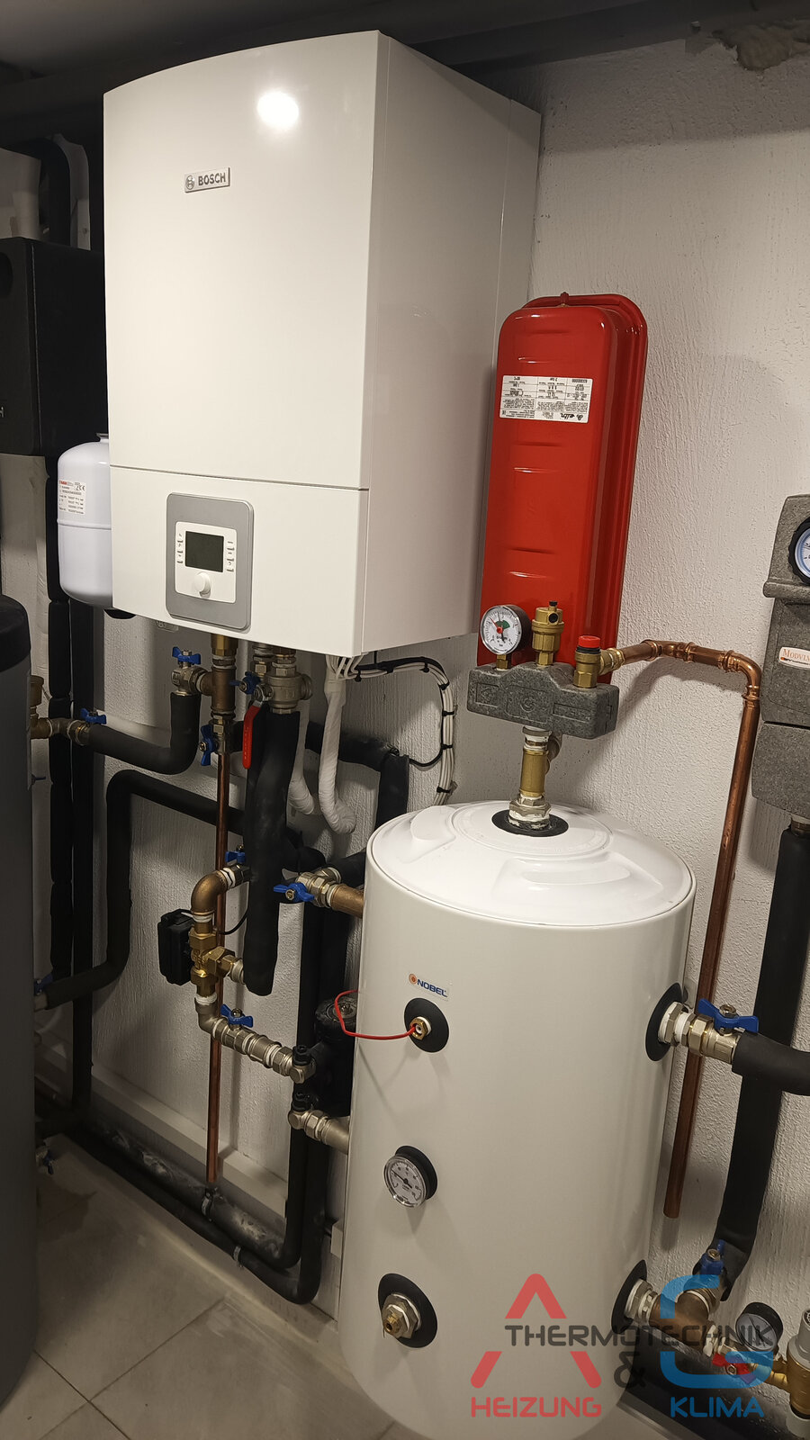 Heizungsanlage mit Luft-Wasser-Wärmepumpe BOSCH Compress 3000 AWS, 12 kW (Projekt 2) - Bild 2