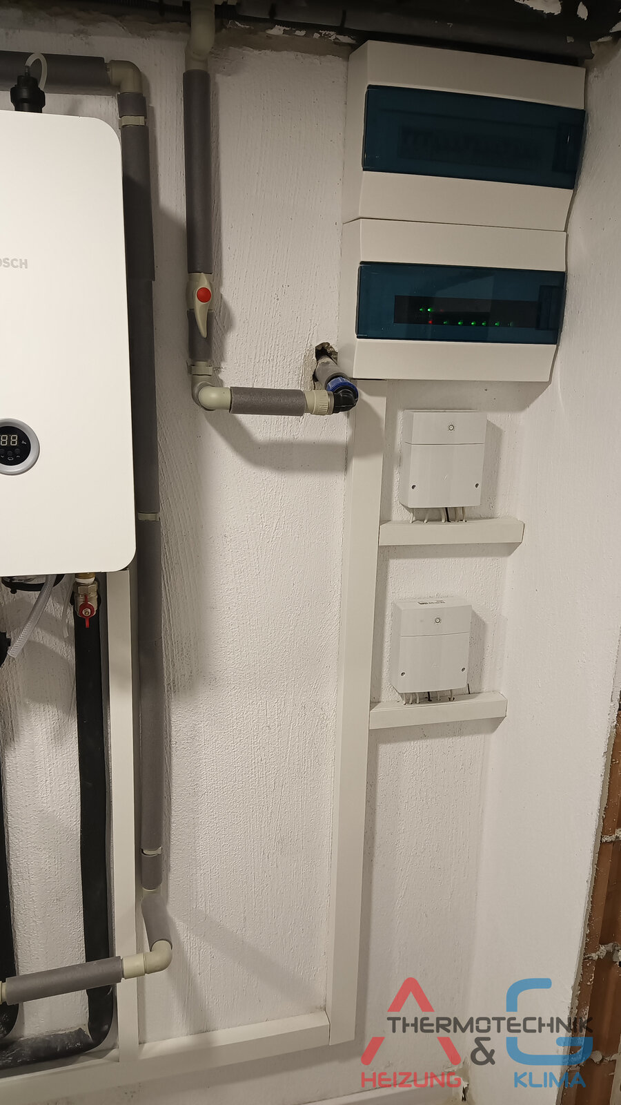 Heizungsanlage mit Luft-Wasser-Wärmepumpe BOSCH Compress 3000 AWS, 12 kW (Projekt 2) - Bild 4