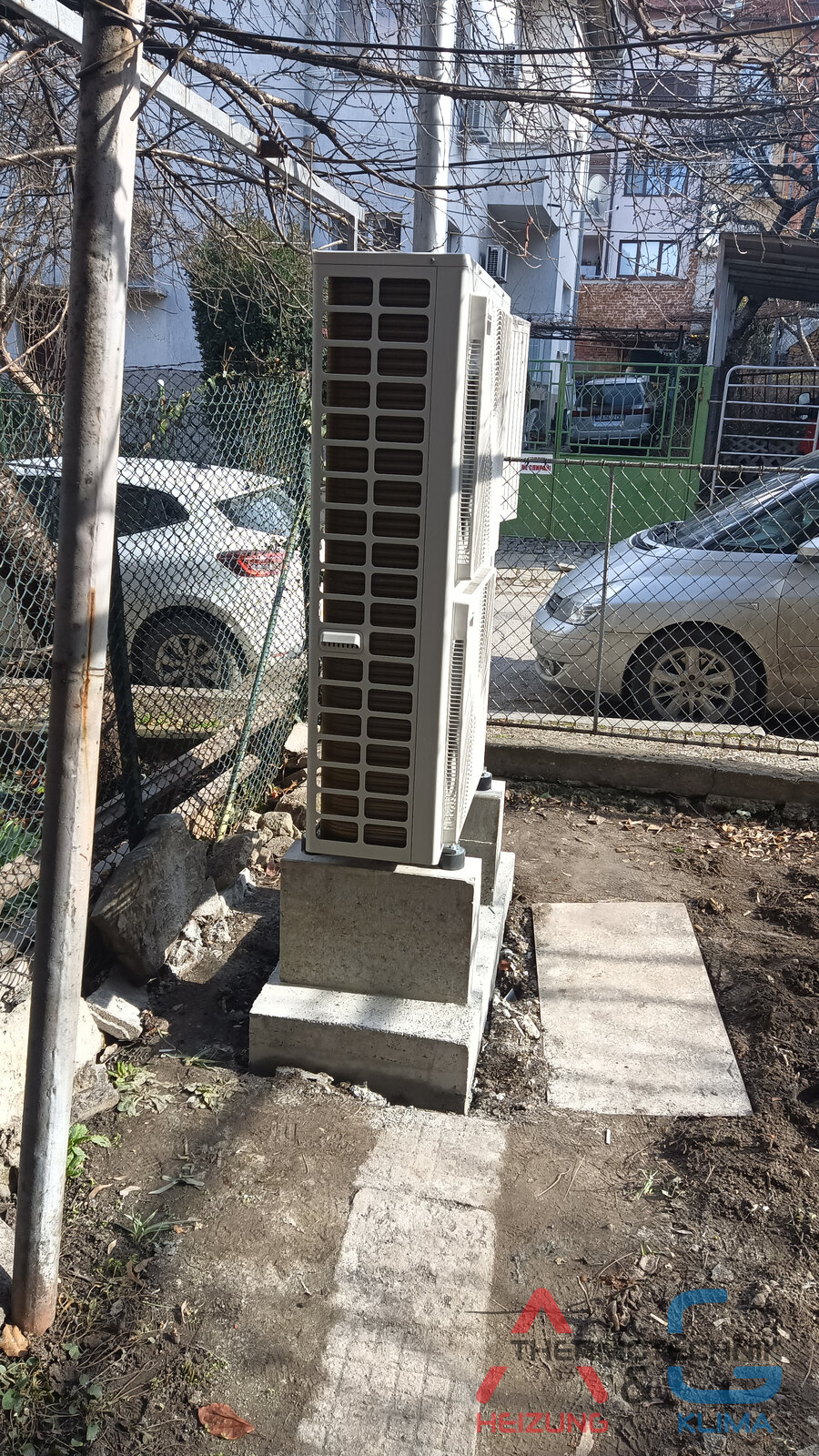 Heizungsanlage mit Luft-Wasser-Wärmepumpe BOSCH Compress 3000 AWS, 12 kW - Bild 4