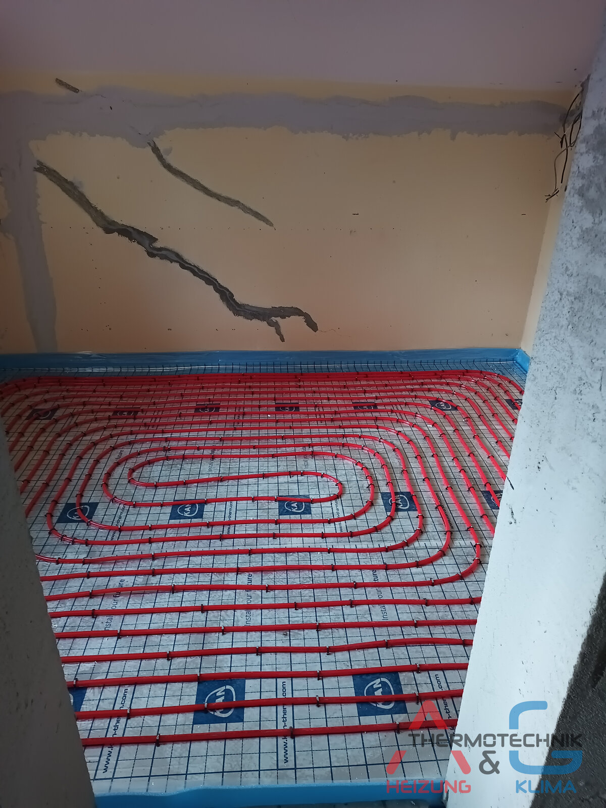 Installation von Fußbodenheizung in einem Haus - Bild 6