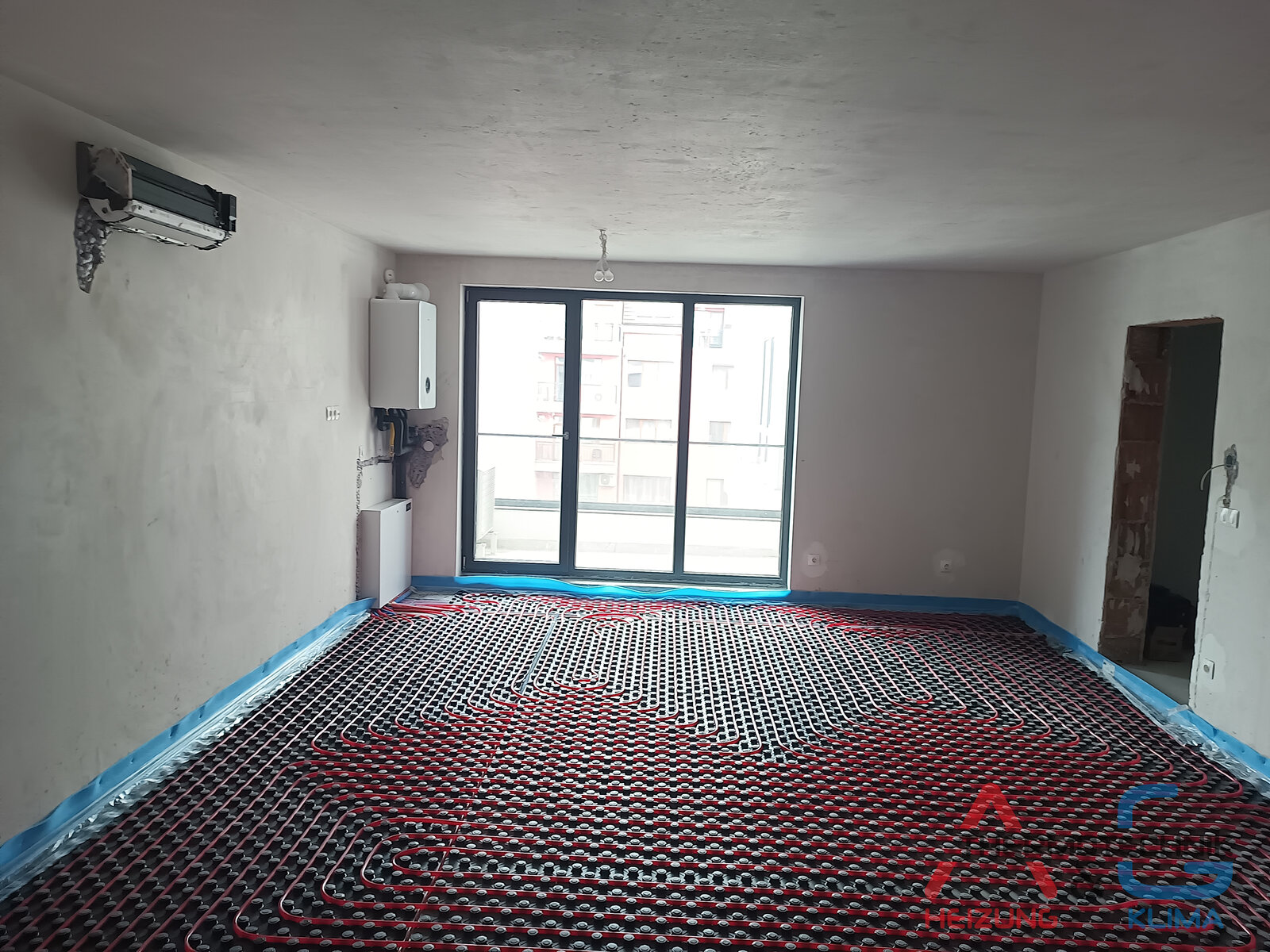 Gaskessel BOSCH Condense 7000i, Multisplit-Klimaanlage Daikin, Fußbodenheizung in einer Wohnung - Bild 8