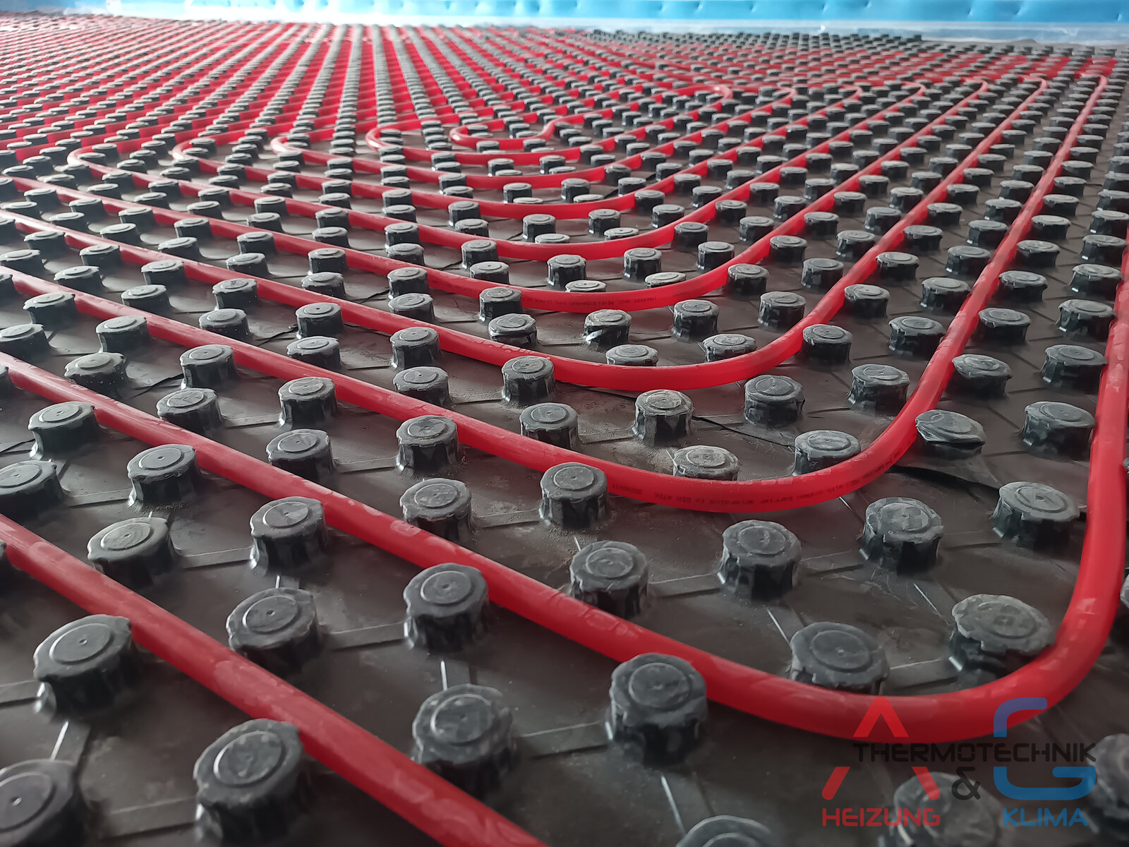 Gaskessel BOSCH Condense 7000i, Multisplit-Klimaanlage Daikin, Fußbodenheizung in einer Wohnung - Bild 10