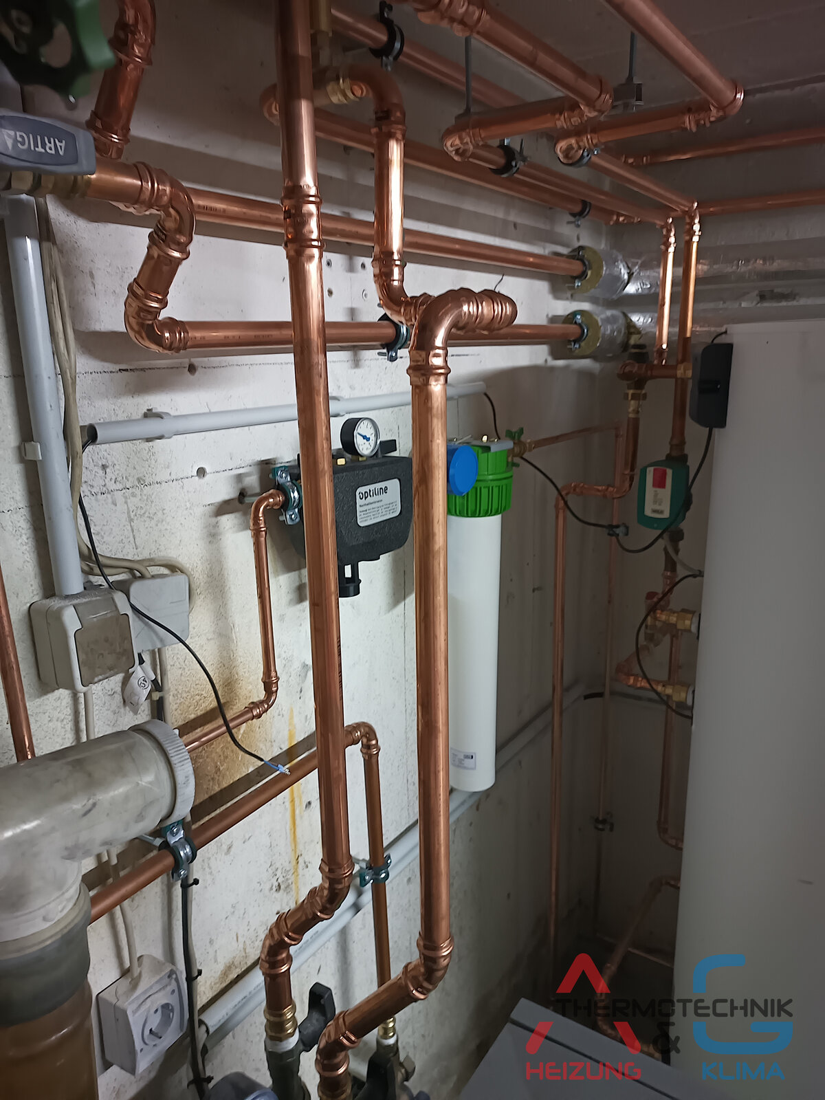 Hybrid Heizungsanlage in NRW - Luft-Wasser-Wärmepumpe Viessmann Vitocal 250-A (R290) mit Ölkessel Vitoladens - Bild 10