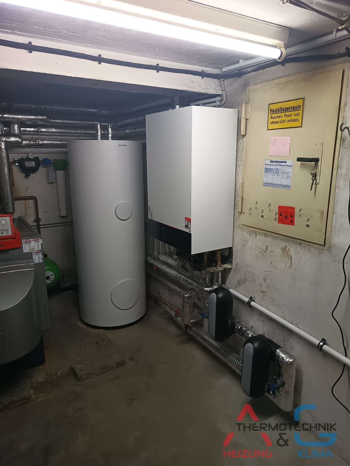 Hybrid Heizungsanlage in NRW - Luft-Wasser-Wärmepumpe Viessmann Vitocal 250-A (R290) mit Ölkessel Vitoladens - Bild 6