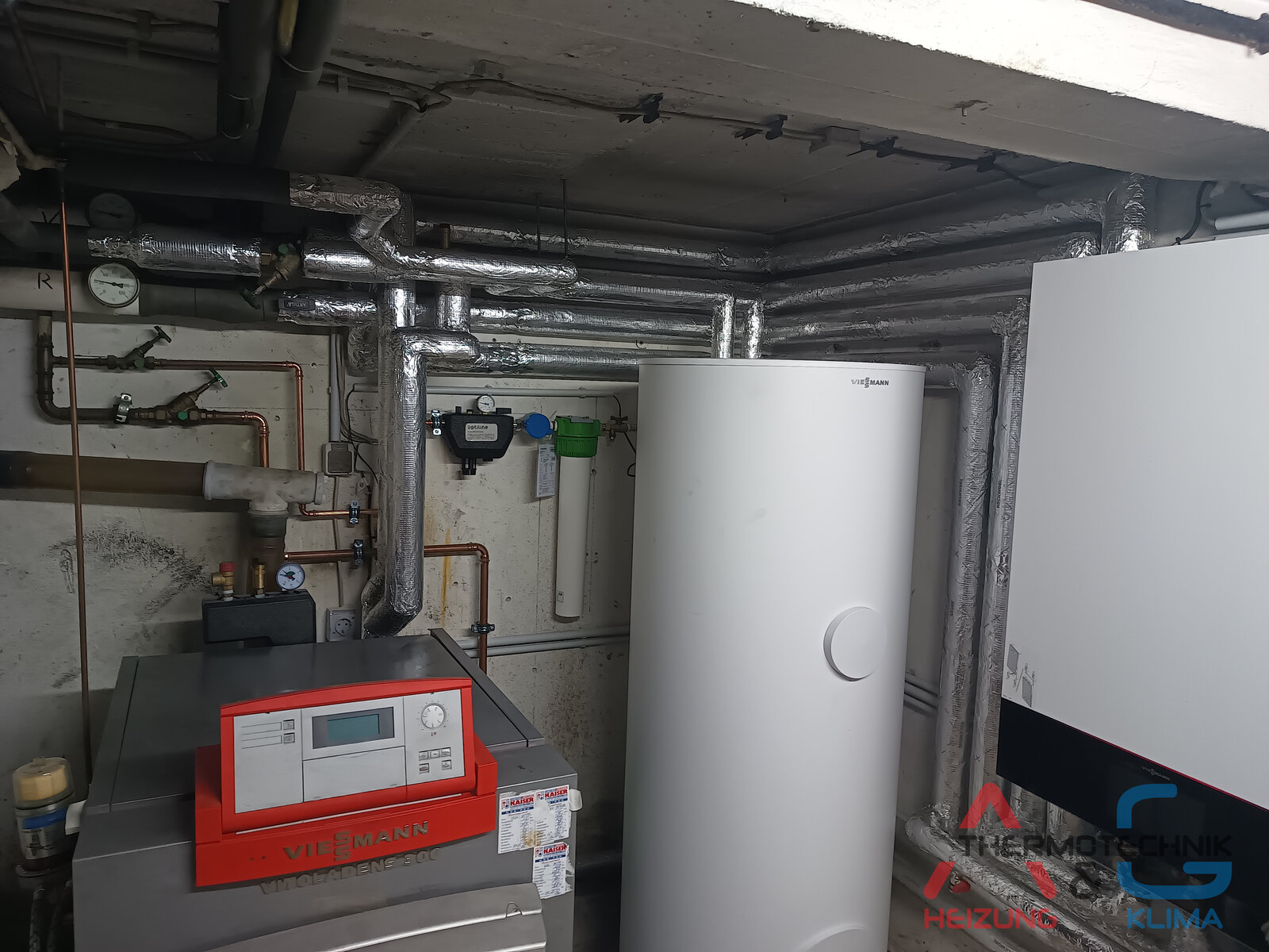 Hybrid Heizungsanlage in NRW - Luft-Wasser-Wärmepumpe Viessmann Vitocal 250-A (R290) mit Ölkessel Vitoladens - Bild 5