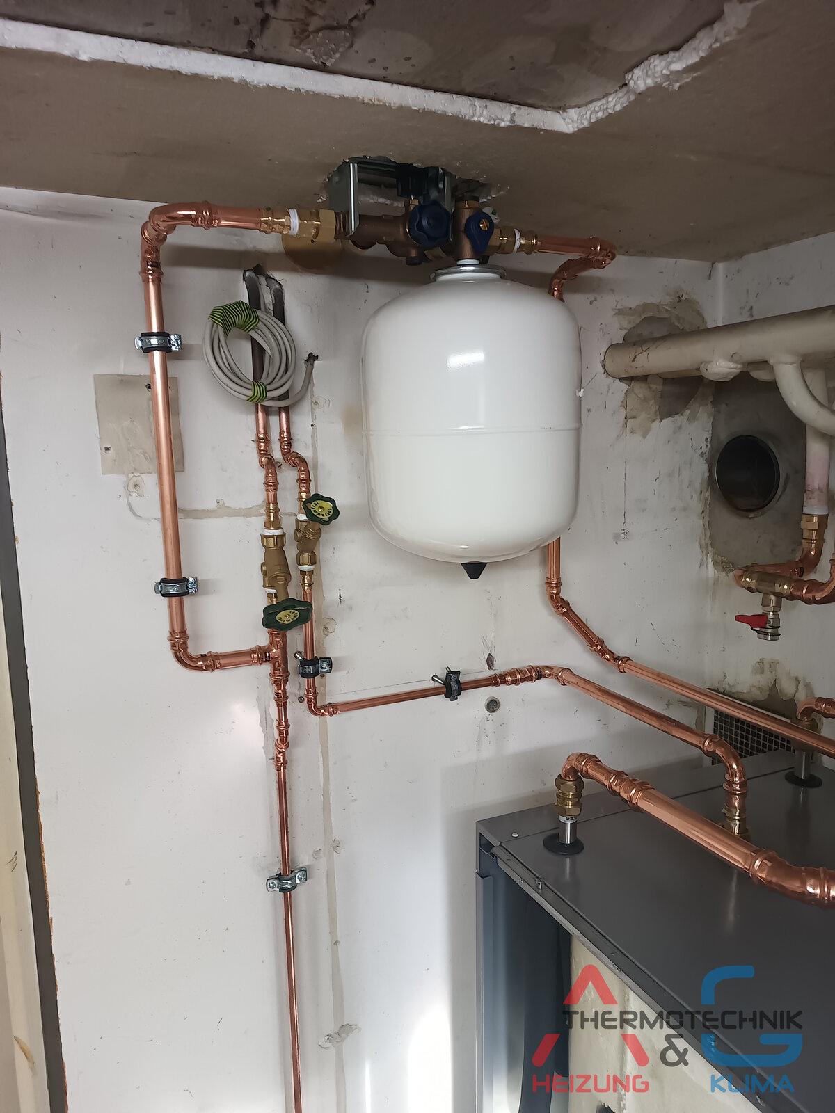 Luft-Wasser-Wärmepumpe Buderus Logatherm WLW (R290) in NRW - Bild 11