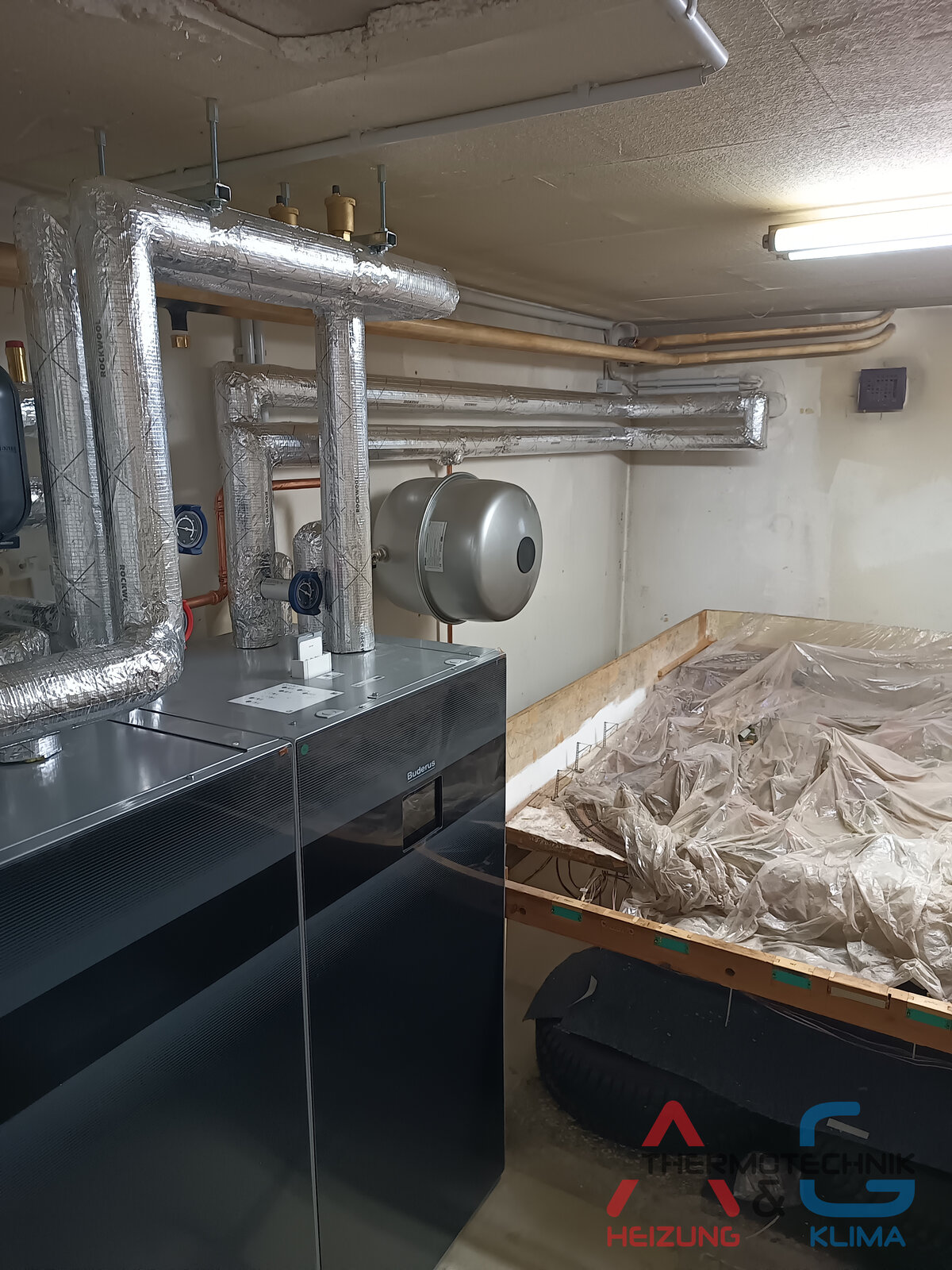 Luft-Wasser-Wärmepumpe Buderus Logatherm WLW (R290) in NRW - Bild 5