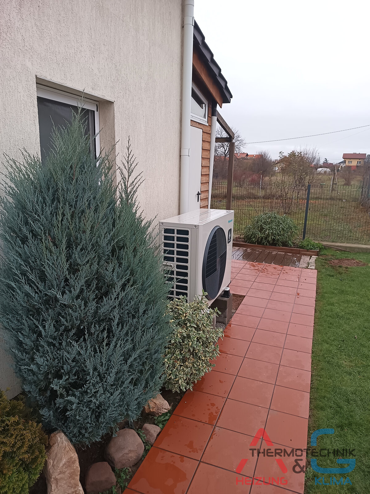 Hybrid-Luft-Wasser-Wärmepumpe Hisense Hi-Therma 12 kW mit Pelletheizung in NRW - Bild 6