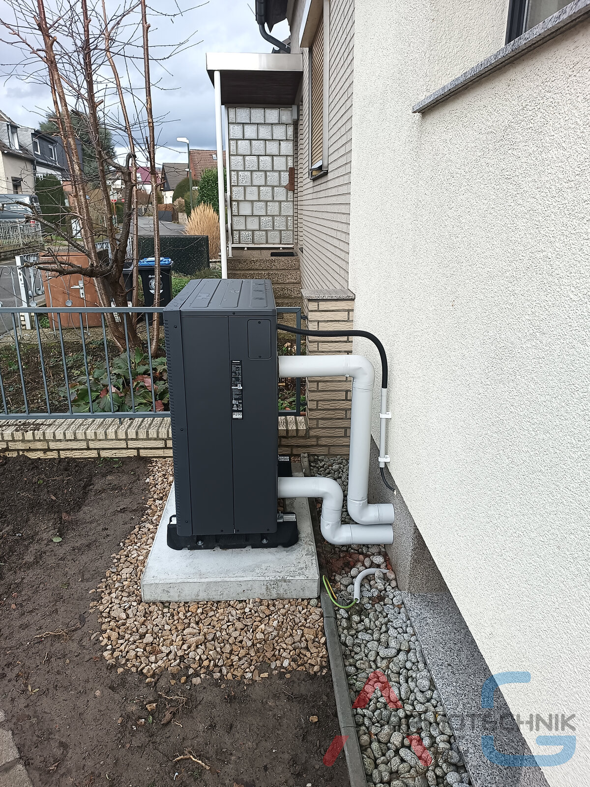 Luft-Wasser-Wärmepumpe Panasonic Aquarea (R290) in NRW - Bild 6