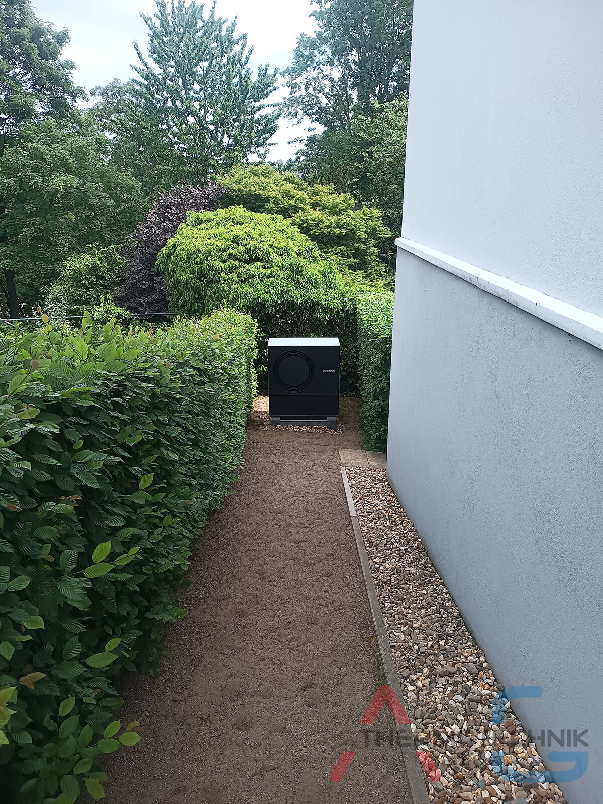 Luft-Wasser-Wärmepumpe Hybrid-Heizsysteme Buderus Logaplus WLW-7 (R290) mit Gas-Brennwertgeräte in NRW - Bild 3